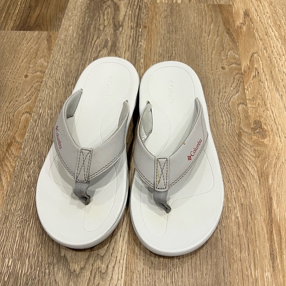 Columbia flip flops size 7 men’s - Picture 2 of 8